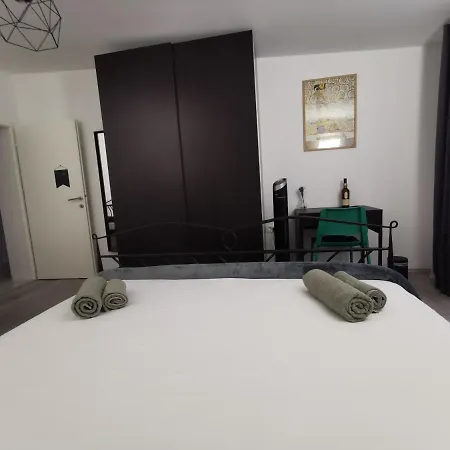 Apartment Mala Plaza *