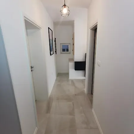 Mala Plaza Apartment