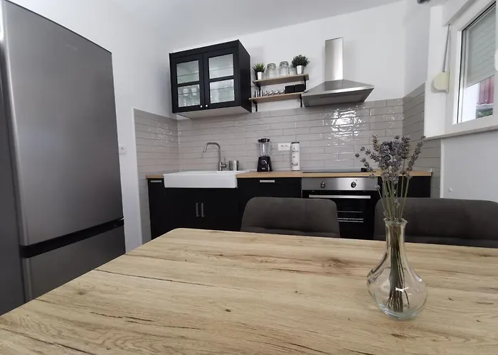 Mala Plaza Apartament Podaca